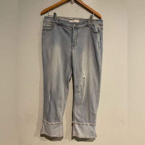 Light Blue Distressed Women Jeans - Picture 1 of 6